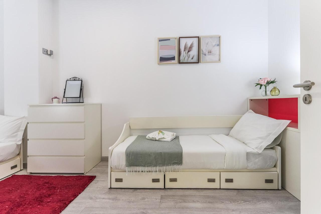 Vita Portucale ! Moscavide Family Apartment Lissabon Exterior foto